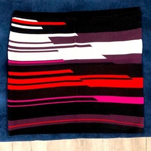 Jessica Simpson fitted stretch bright mini skirt.